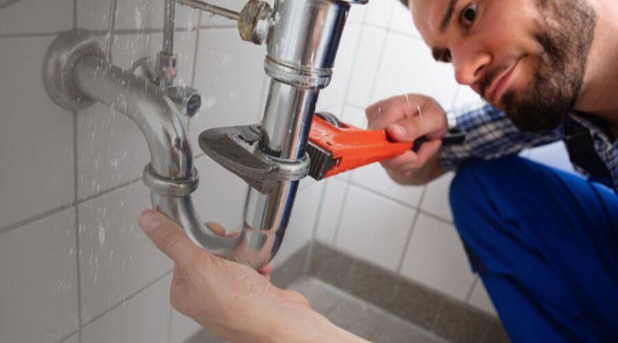 Professional sink repair in Conway, MI